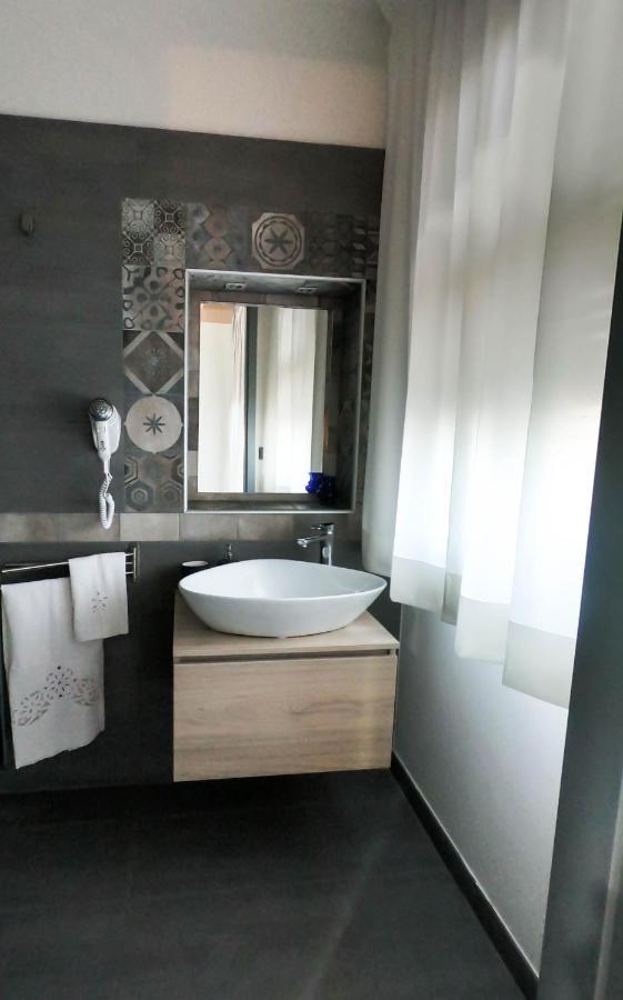אסראלה B&B Terra Di Miti מראה חיצוני תמונה
